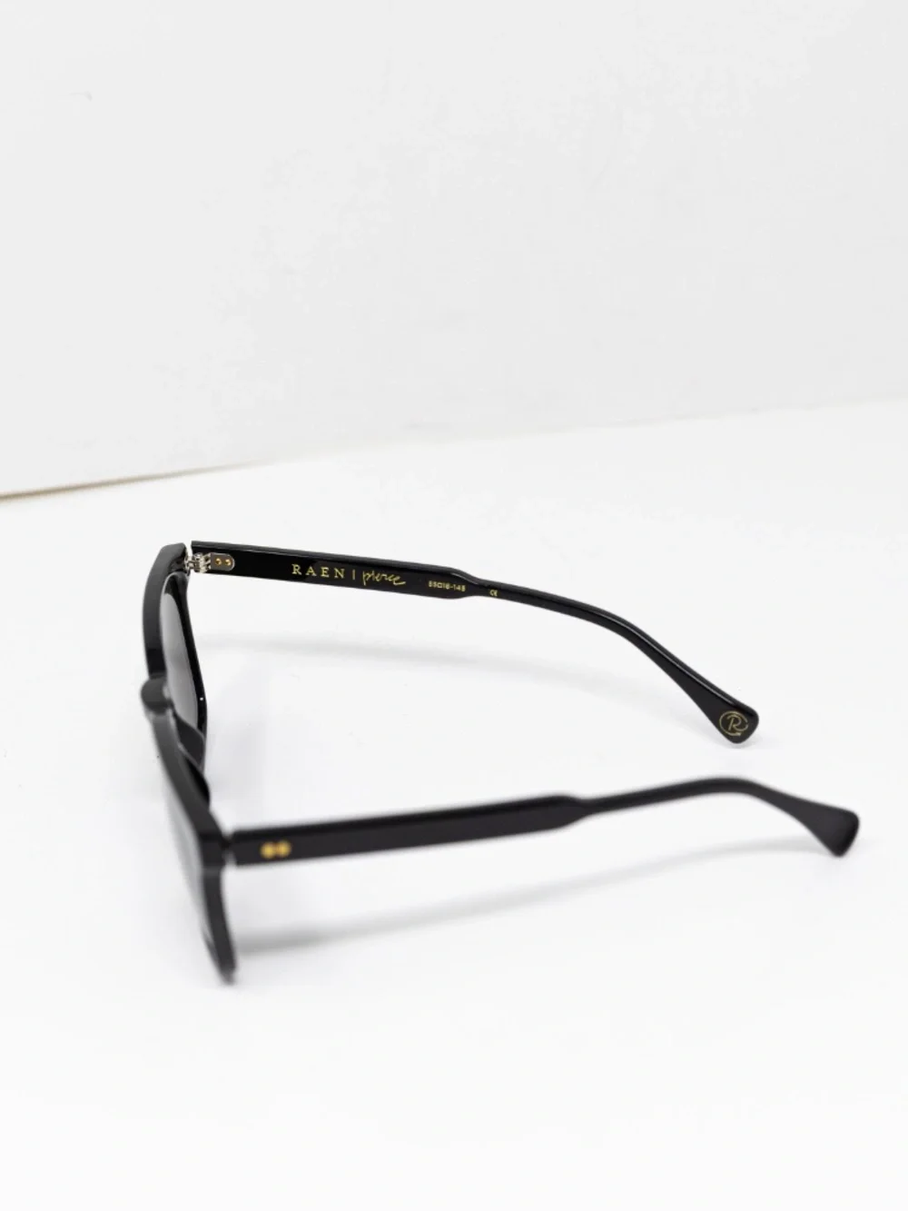 Raen Pierce Tall Square Lenses All Black Frames Sunglasses Accessory